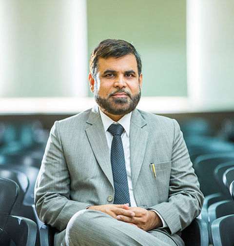Portrait of Dr. Shariq Nisar